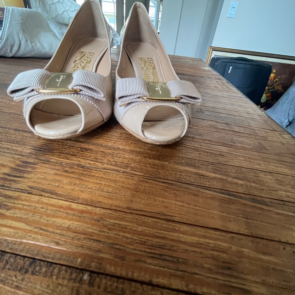 Salvatore Ferragamo Women's Wedges Beige Peep-Toe Shoes - Picture 2 of 10